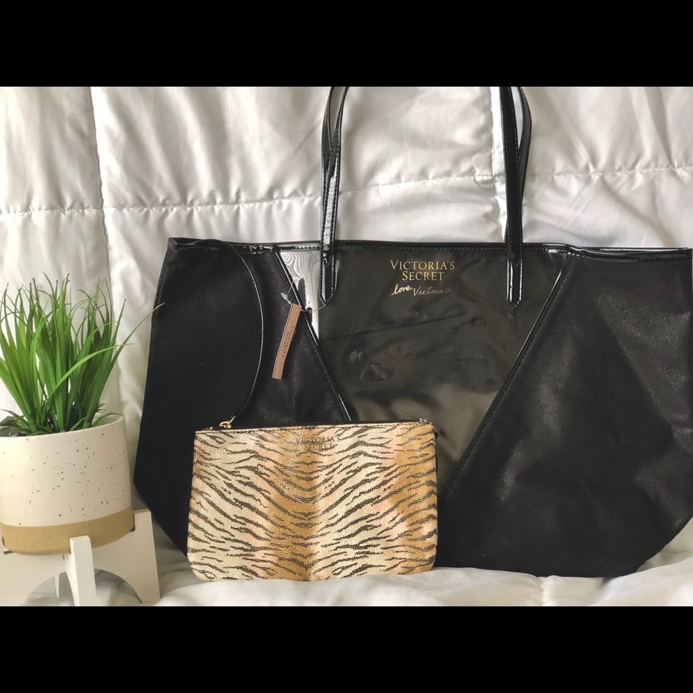 Carryall Victoria secret one size bag w/ mini bag - Picture 1 of 5